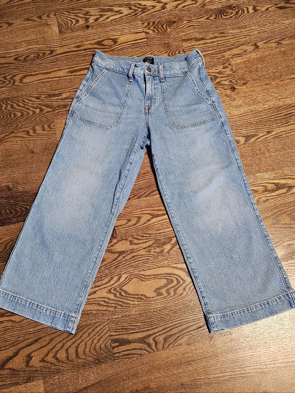 Petite Light Blue Women's Wide-Leg Cropped Jeans